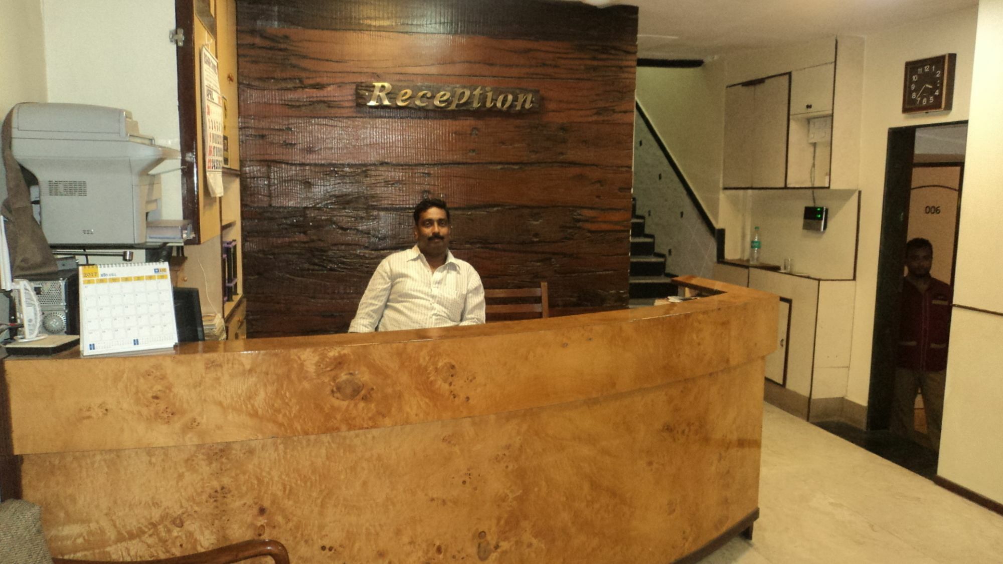 Benazeer Hotel Mumbai Exterior foto